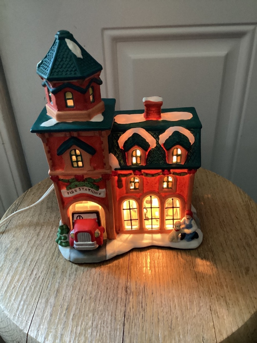 Vintage Illuminated Fire Station 6 Trim A Home Collection Village House 1990’s